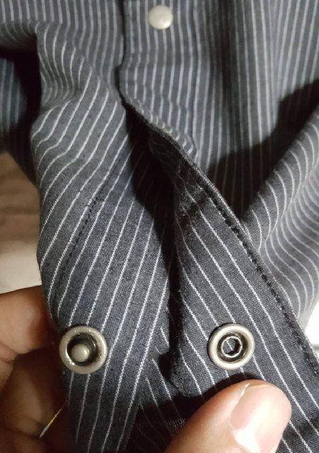 322079