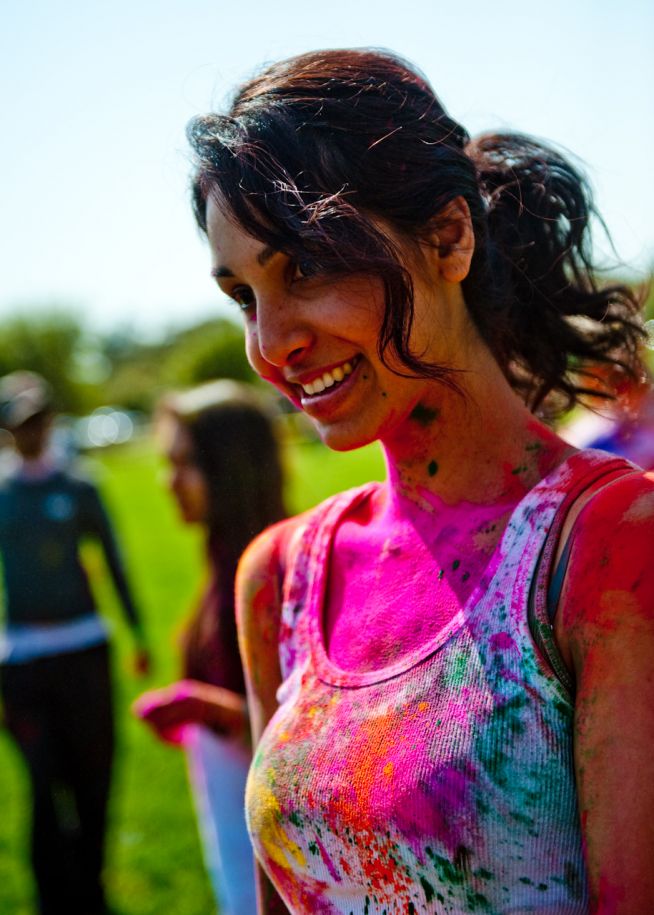 [Image: holi-girl-wallpaper-1.jpg]