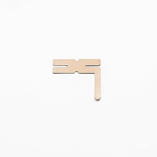 Mối hàn bấm cell pin bằng kẽm góc chữ L dày 0.18mm
