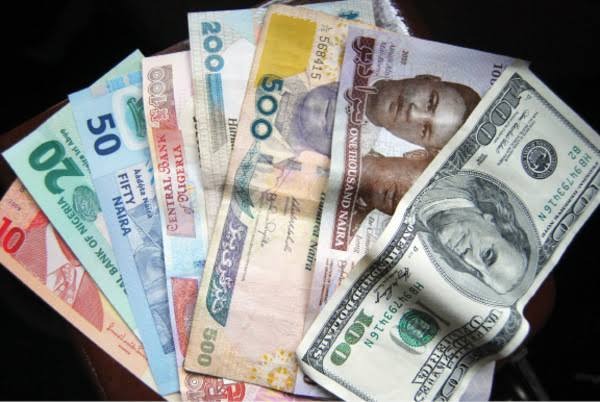 Illustration - Le naira souffle : sept jours de hausse et des réserves au plus haut depuis 2009