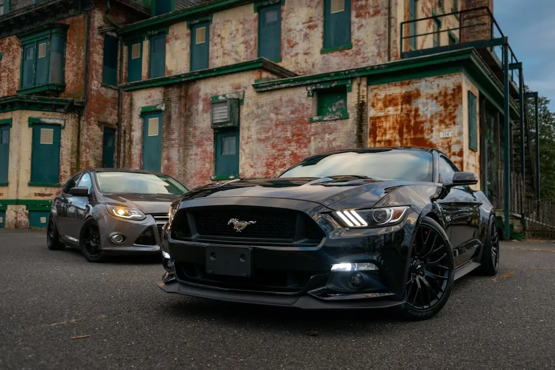 Mustang Sedan: V8 Hibrid, o Mișcare Strategică Ford?