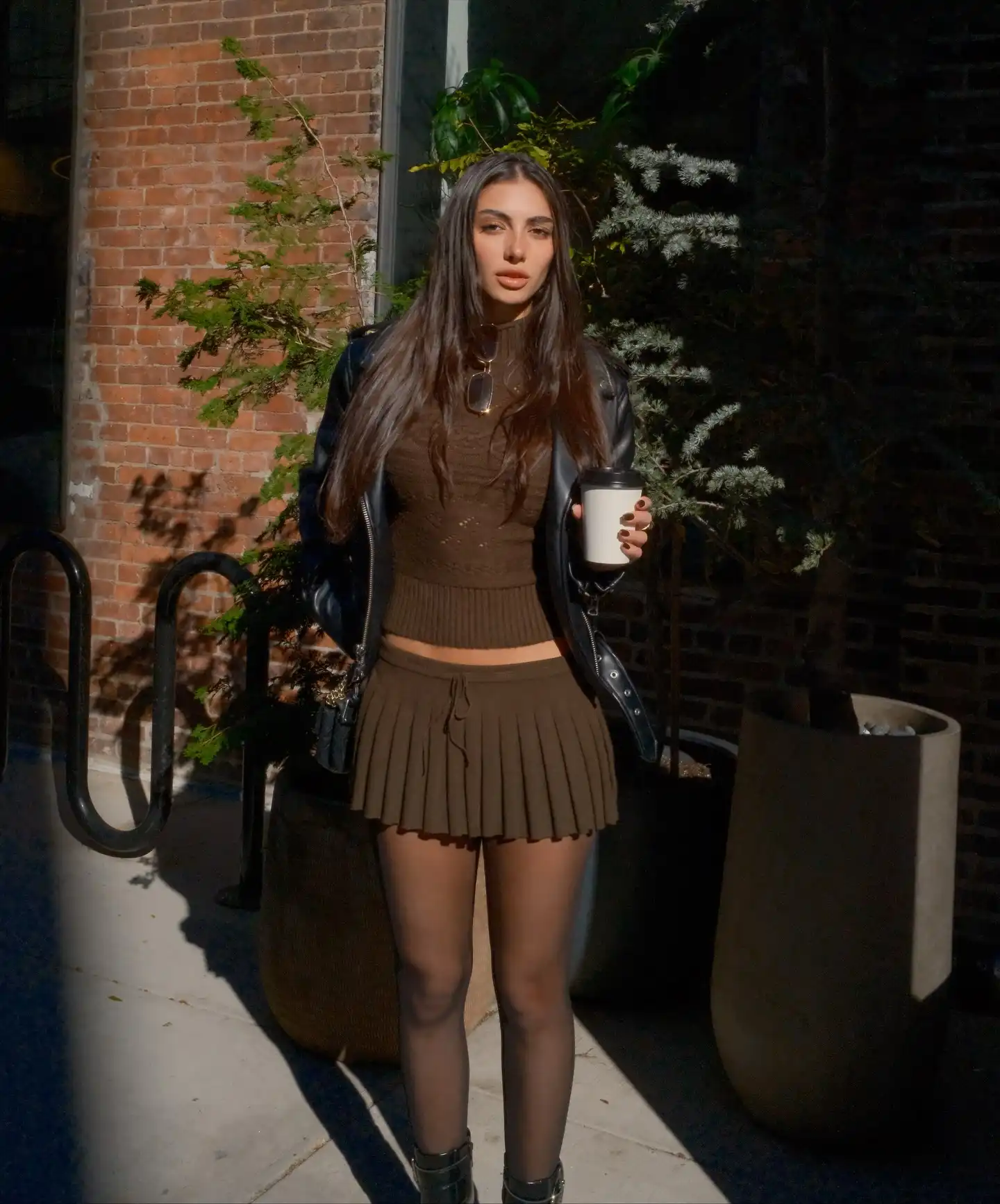 Sara-Maughan-Wallpapers-Insta-Sport-Bio-5