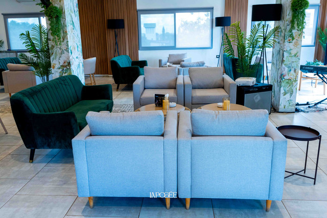 Lounge Bar