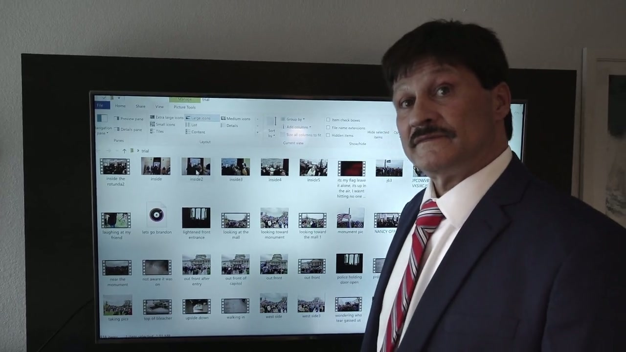 The Insurrectionist Next Door Screenshot