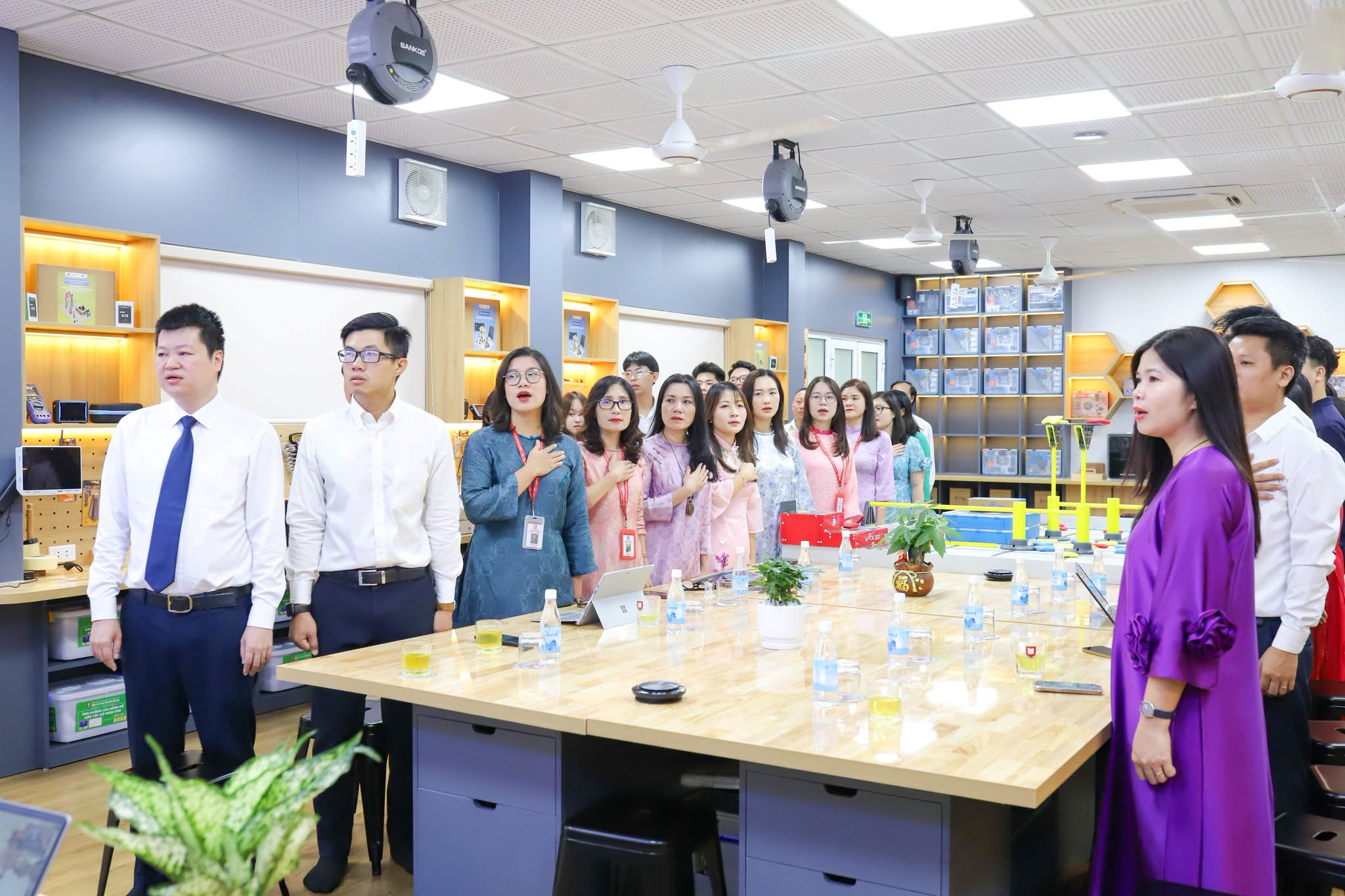 Lễ khai giảng HES 10