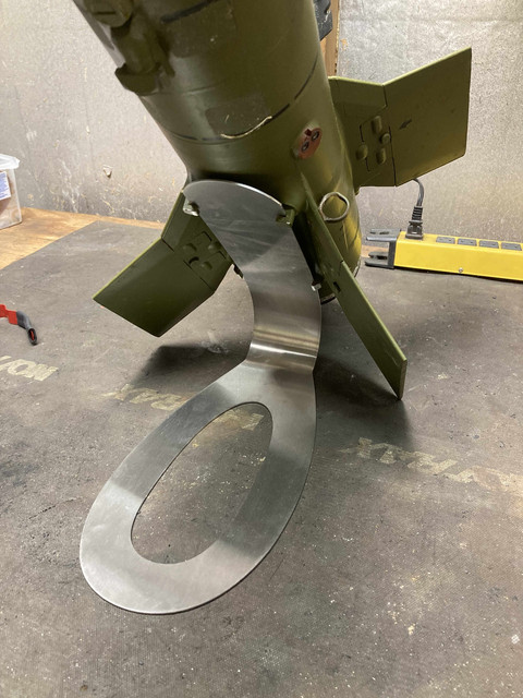 Sagger-display-stand-3