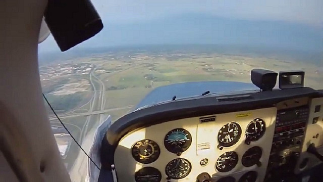 748c