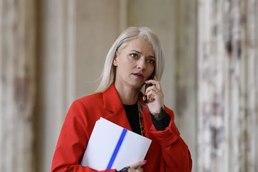 Alina Gorghiu: Blocajul țării e cauzat de ambițiile lui Ilie Bolojan
