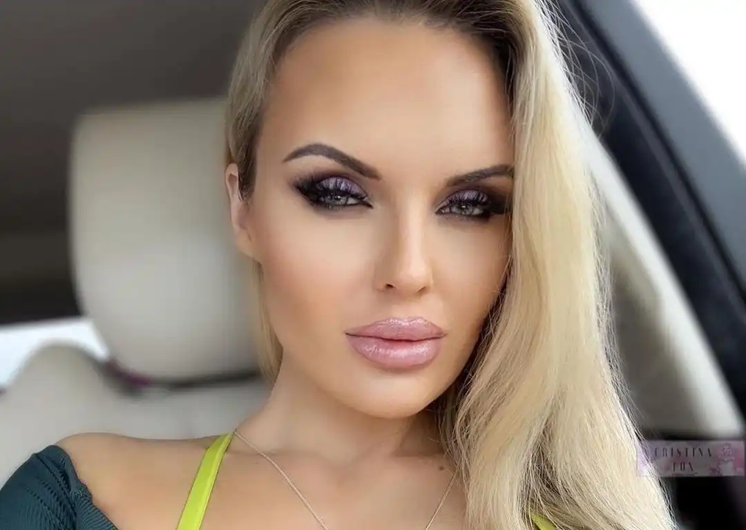 Cristina Fox Wallpapers Insta Fit Bio (4)