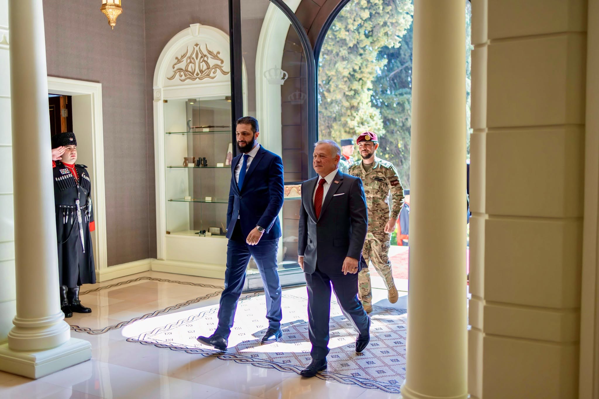 نشاط دبلوماسي وخطوات متسارعة ما الذي تكشفه الزيارات بين دمشق وعمّان؟