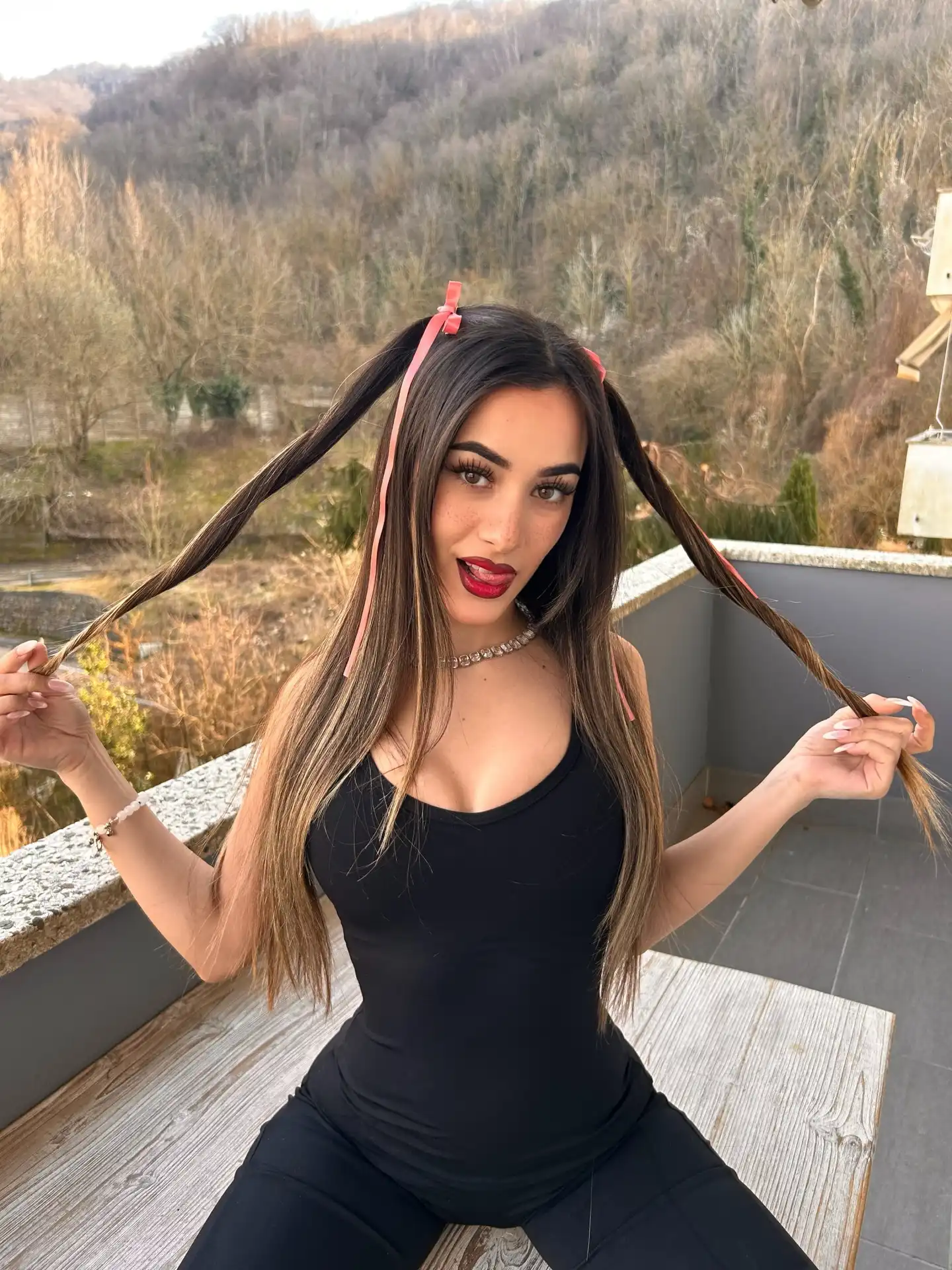 Noemijix Wallpapers Insta Sport Bio (3)