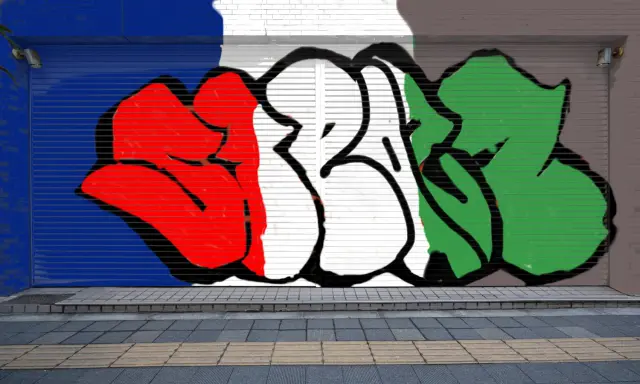 Graffiti artwork by SOLAR
