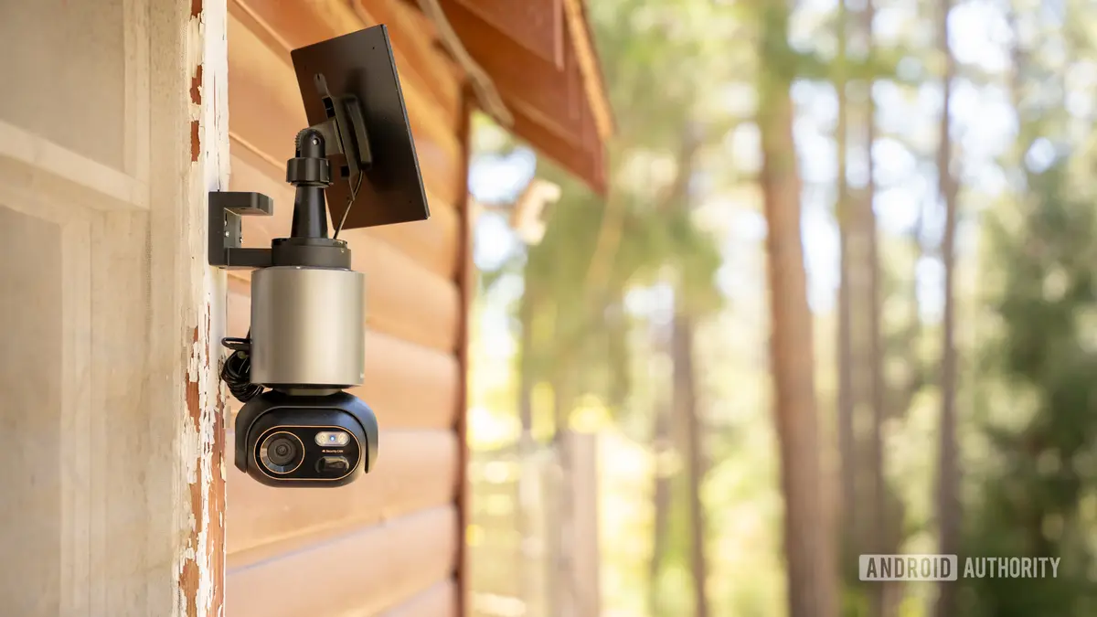 Battery-Powered Camera Kit Replaces Ring for Good