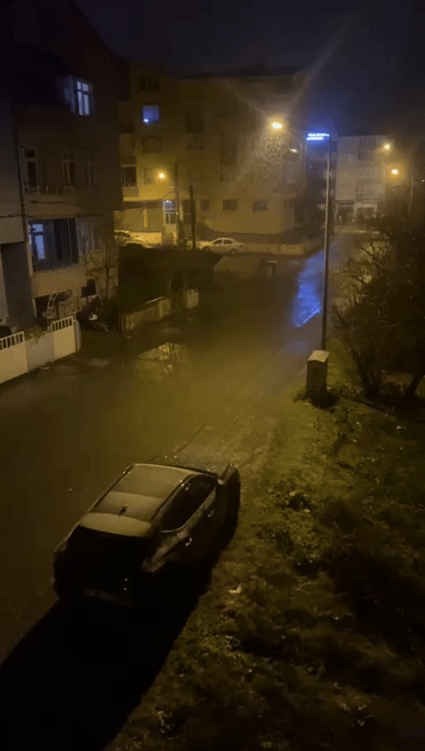 ezgif-8f6904bfdcee60.gif