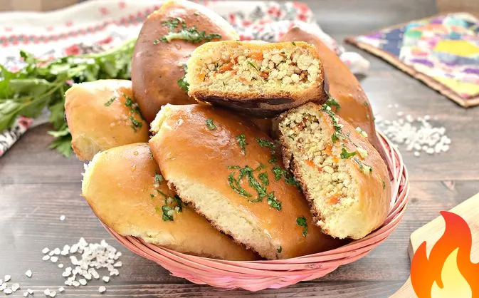 Постер Пирожки-пампушки с курицей и чесночным соусом