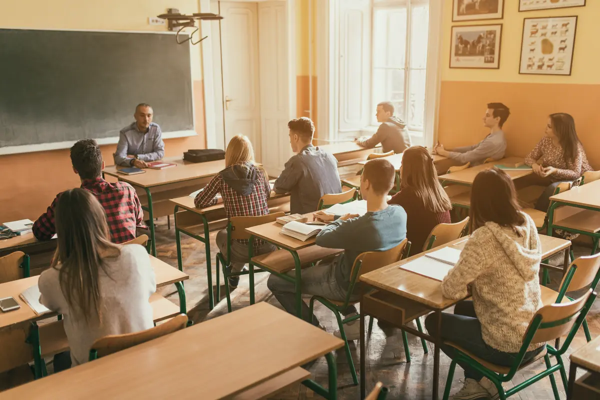 Când încep vacanțele de vară și când revin elevii la școală în toamnă. Noul an școlar aduce schimbări importante