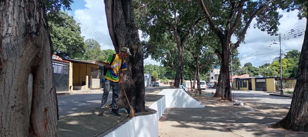Plan Roscio Reverdece ejecuta labores en calles y avenidas de San Juan de los Morros