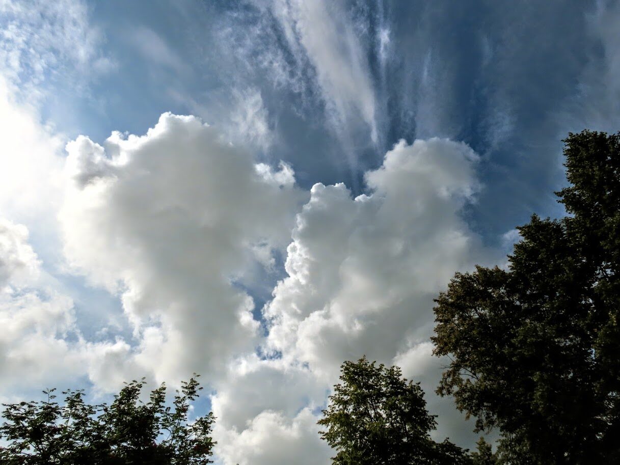 необычные облака. удивительная красота неба. чудные облака. чудные облака. чудные облака.