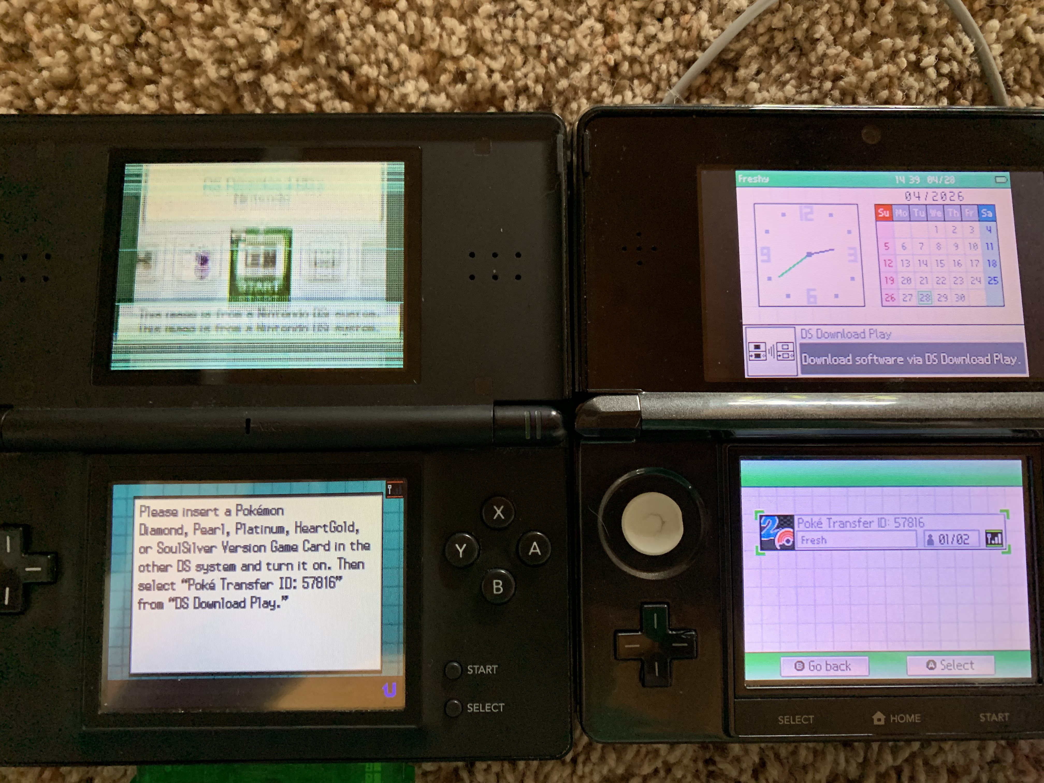 The Generation V cart is now waiting for the DS with the Generation IV cartridge to do its Download Play