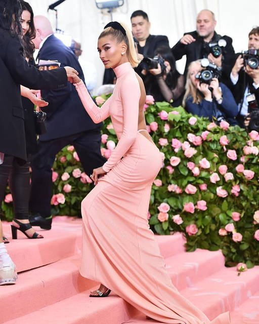 Hailey-Baldwin-1.png