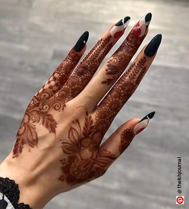[Image: nail.avif]