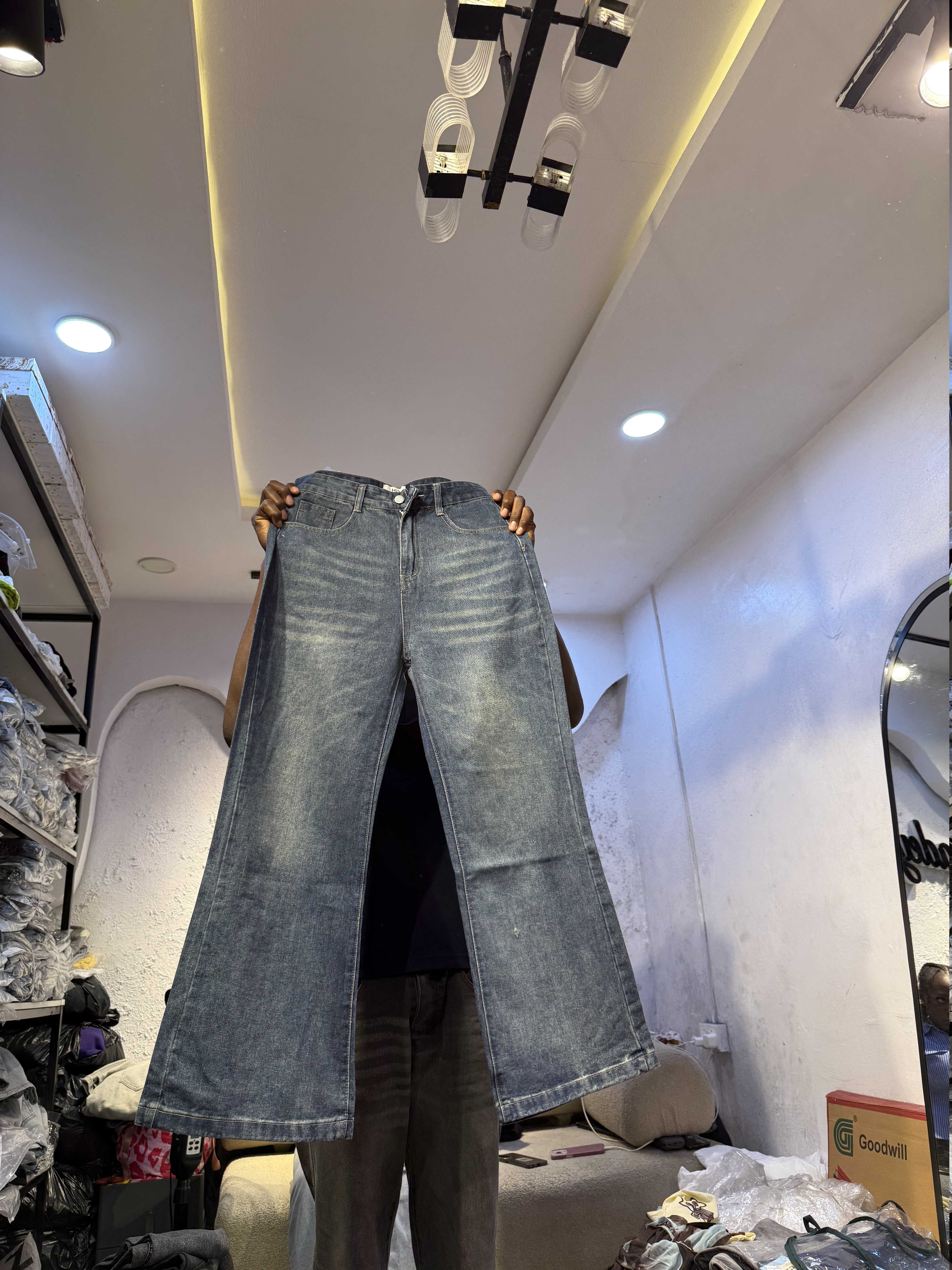 Waist 32