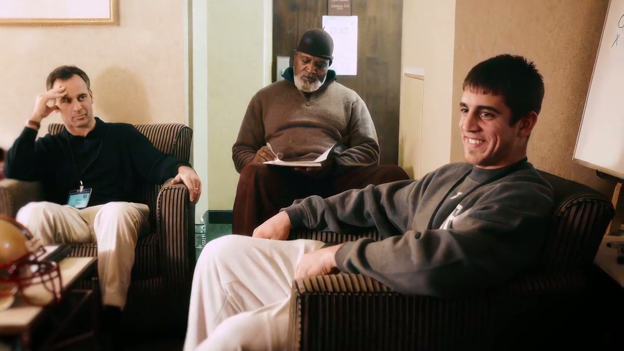 Aaron Rodgers: Enigma Screenshot