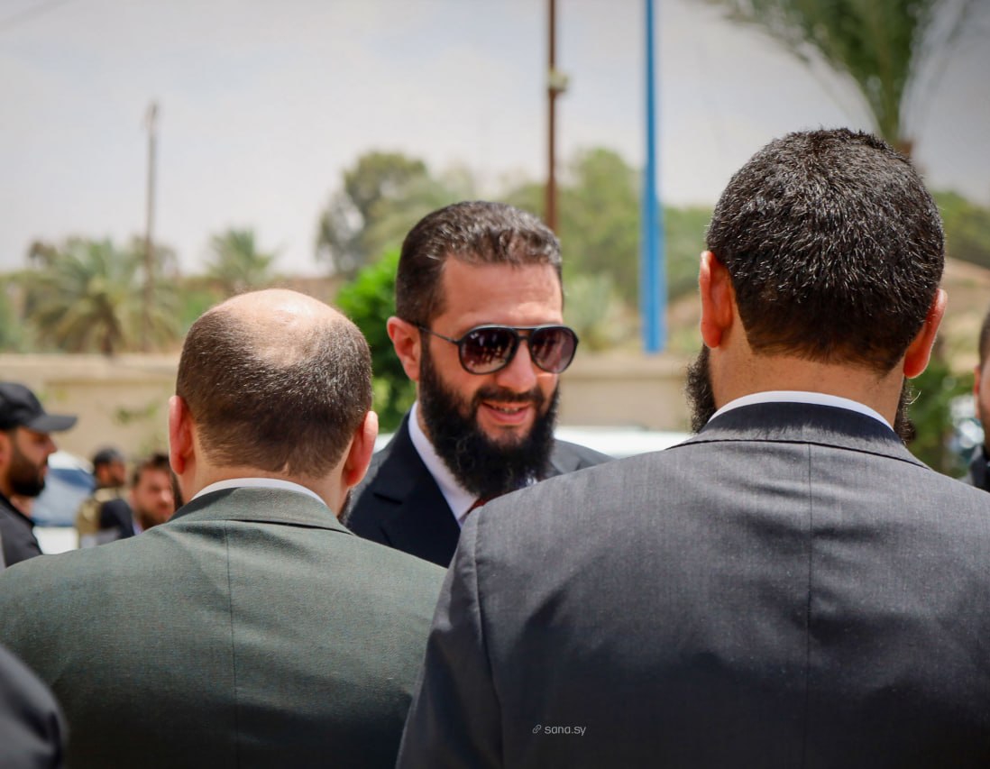 الرئيس الشرع يصل إلى دير الزور
