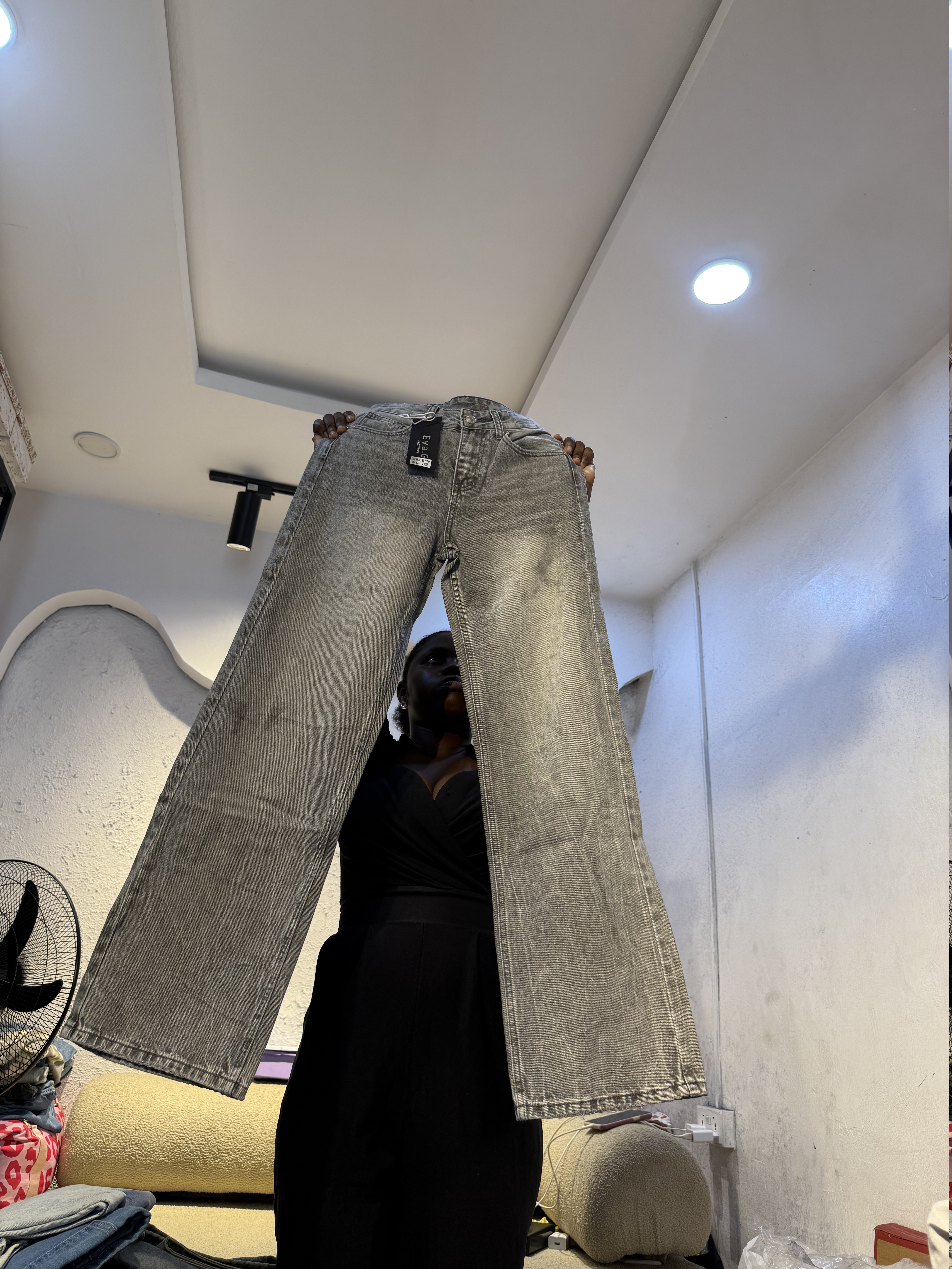 Waist 28