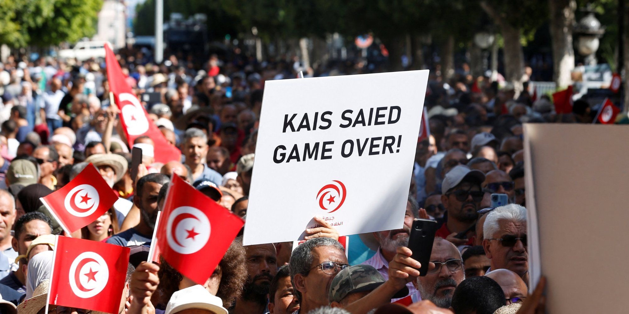 Illustration - Tunisie : des milliers de manifestants réclament le départ de Kaïs Saïed