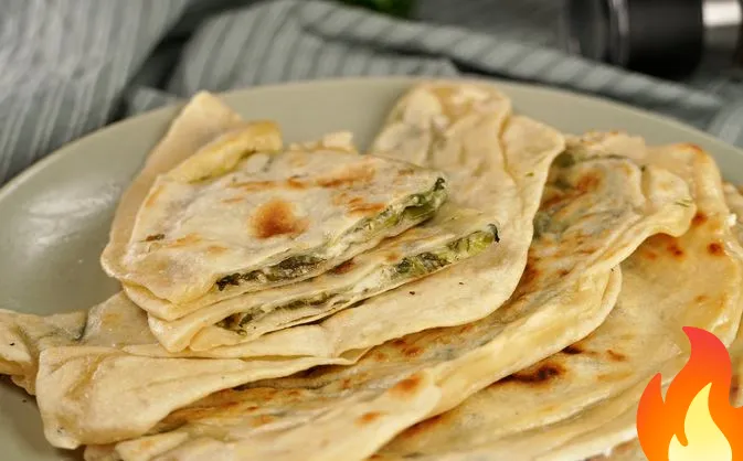 Фото Кутабы с сулугуни и зеленью (на сухой сковороде)