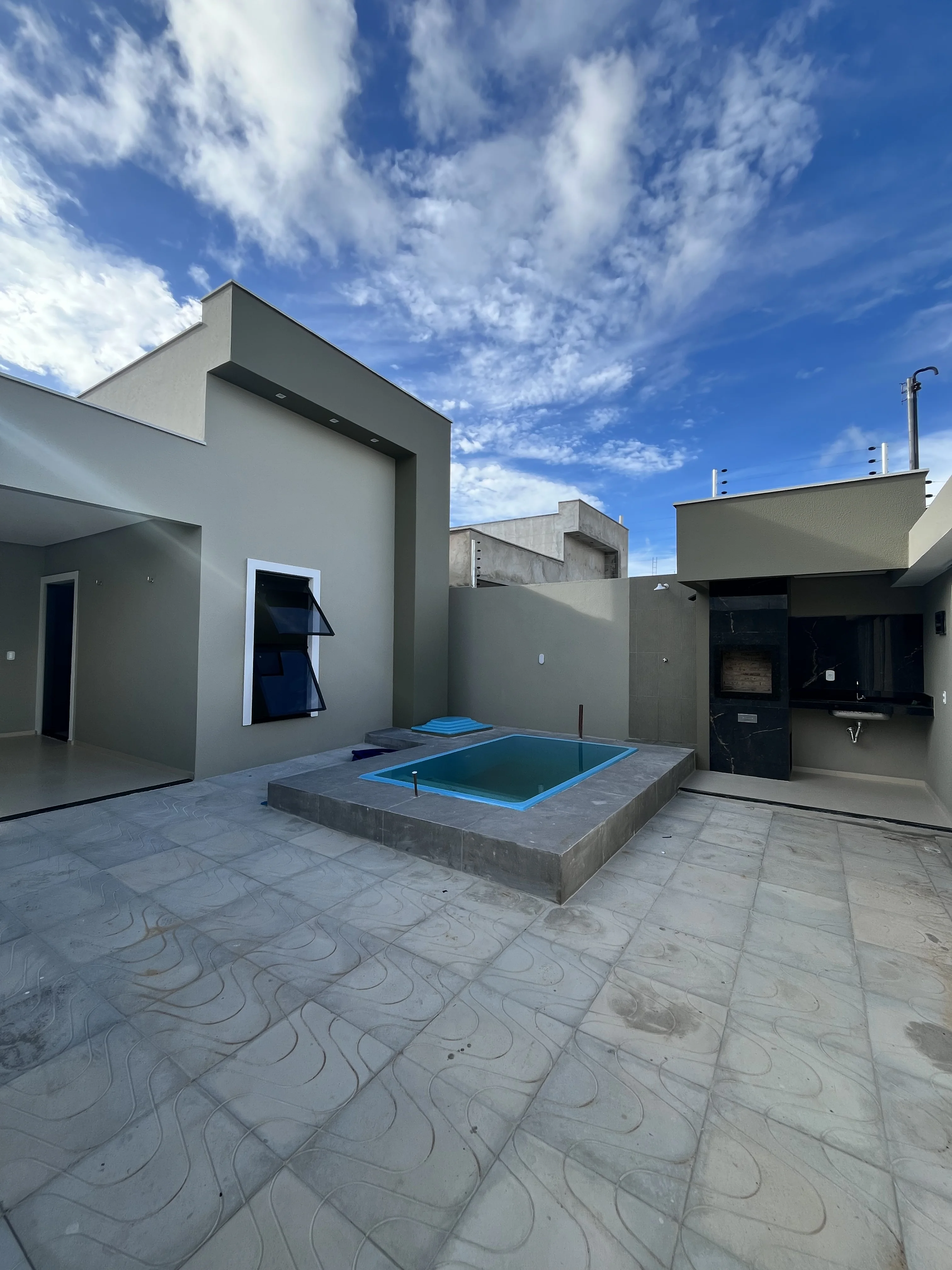 Casa 3 Quartos no Dirceu com Piscina Dirceu Arcoverde Parnaíba Piauí Médio Padrão à venda