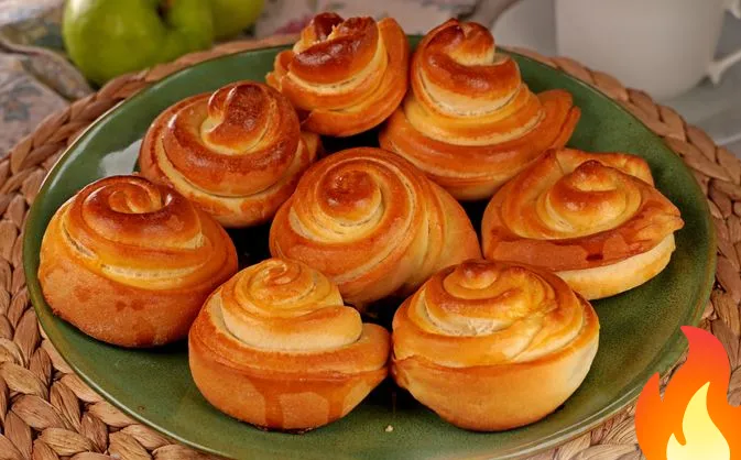 Постер Сладкие булочки-розочки на молоке