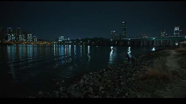 Riverside-drinking