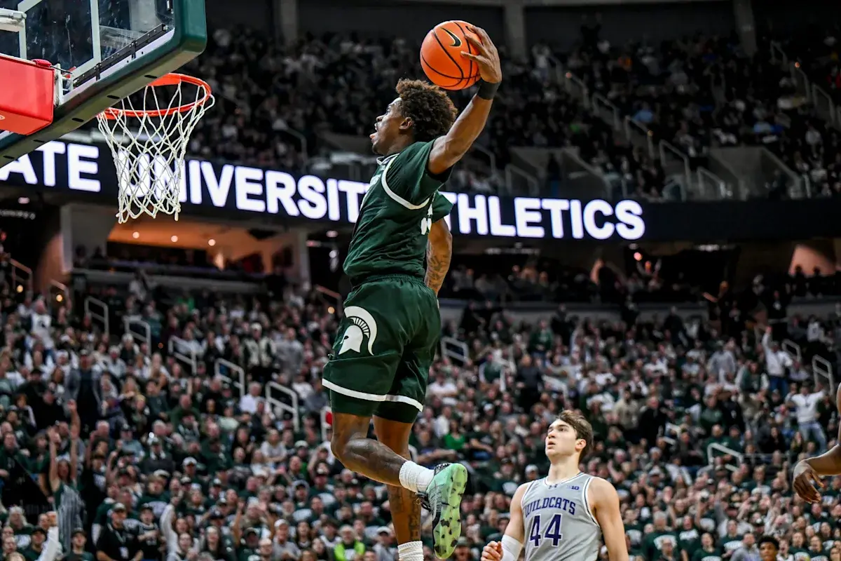 Spartans Climb in Preseason Basketball Rankings