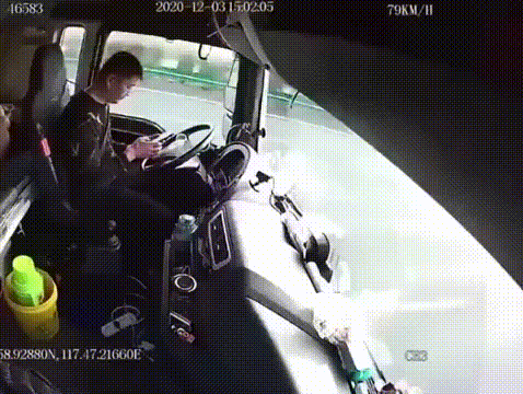 7346172