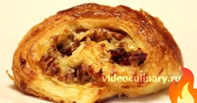 Постер Плюшки из дрожжевого слоёного теста с заварным кремом