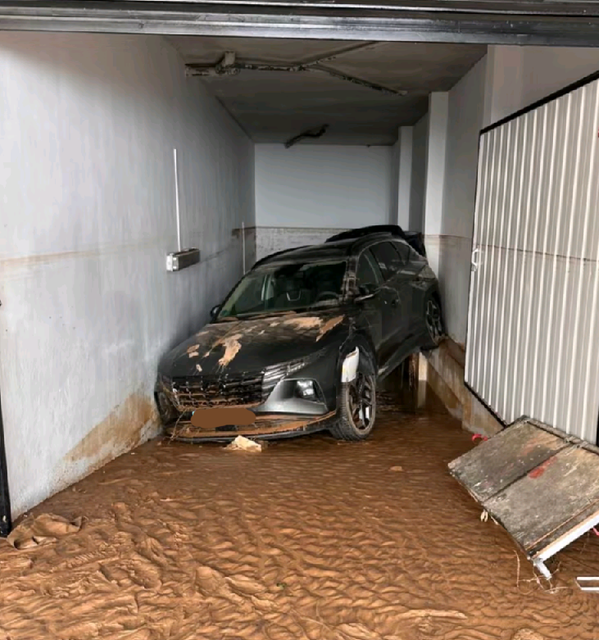 Un forero relata cómo perdió su coche en un garaje inundado
