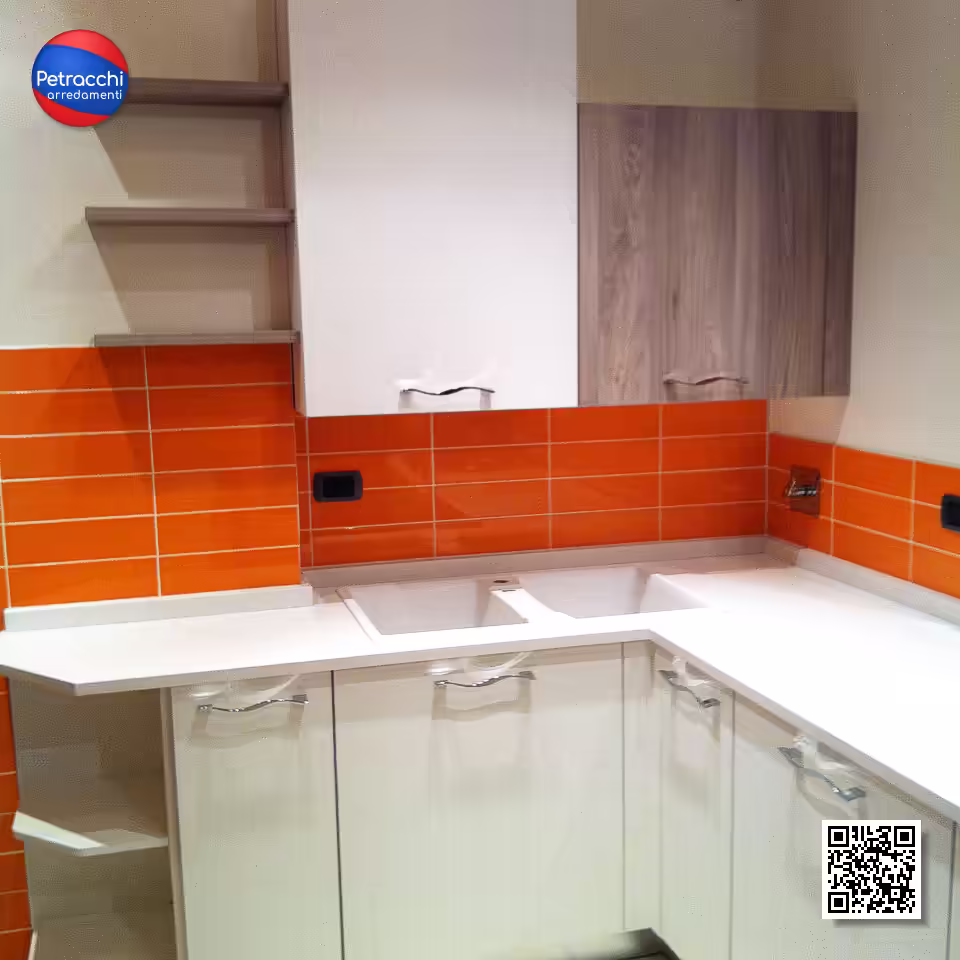 Cucina ad angolo con penisola: piano di lavoro Cucina ad angolo con penisola: piano di lavoro