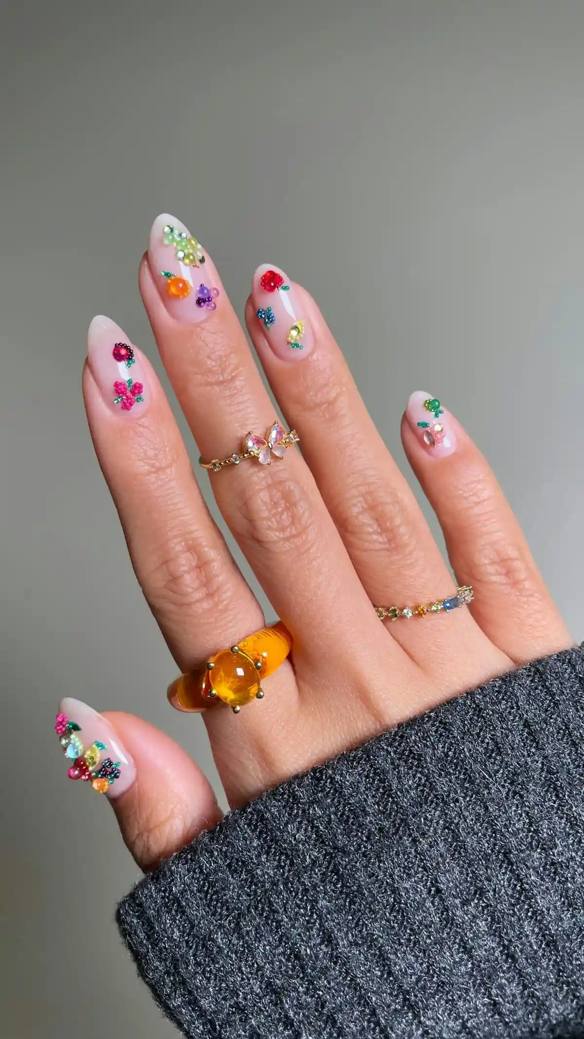 <Fresh Fruit Manicures Take Over the Nail Scene>