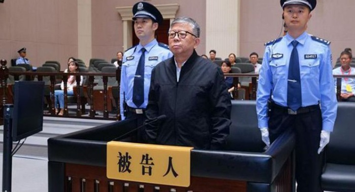 china-sentences-official-to-death-for-taking-325m-in-bribes