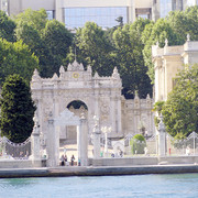 Dolmabahçe Sarayı