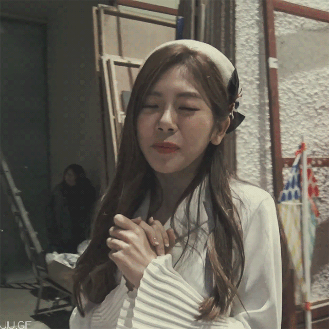 Untitled-34.gif