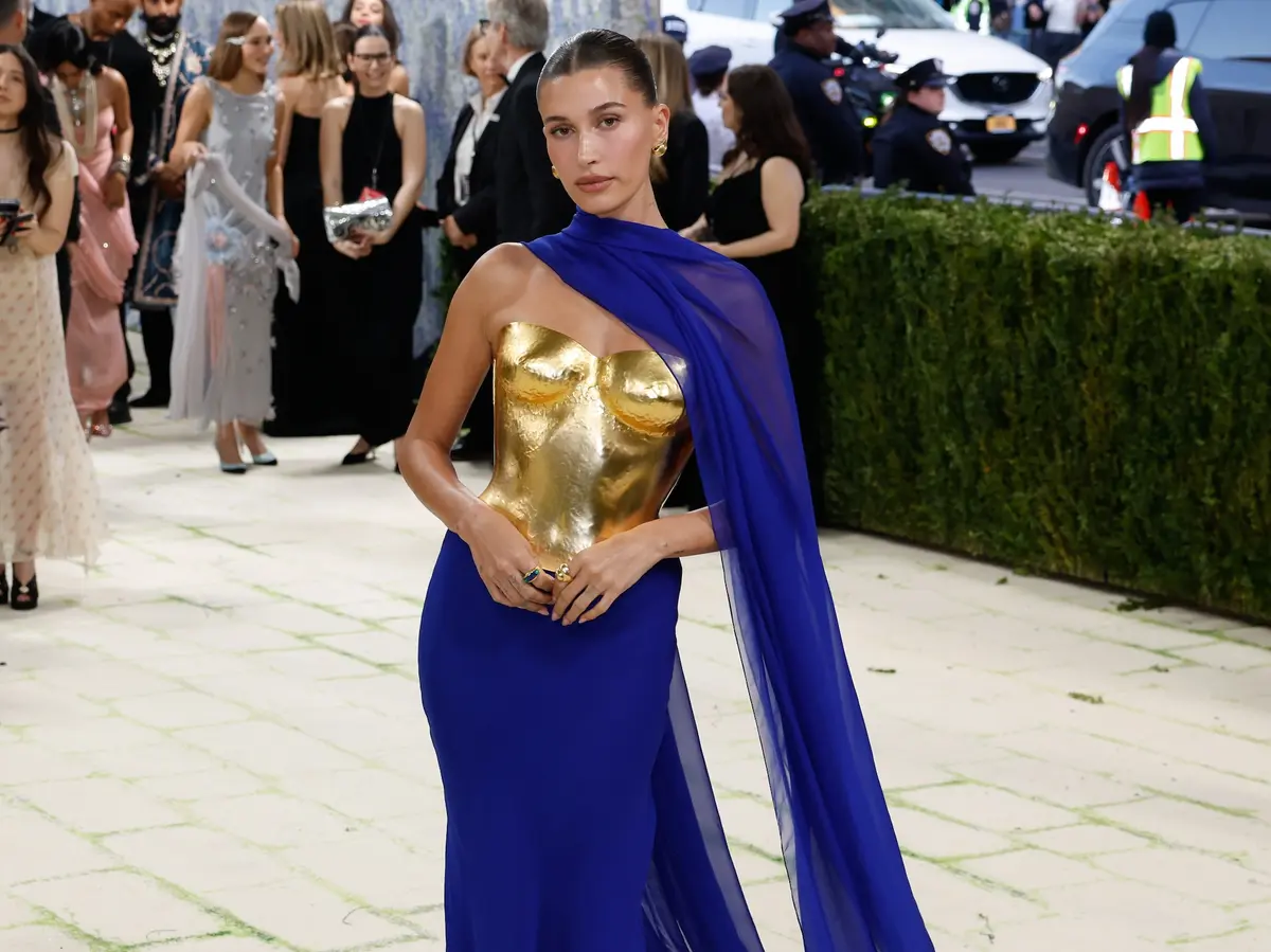 Hailey Bieber Dazzles in Gold at the Met Gala