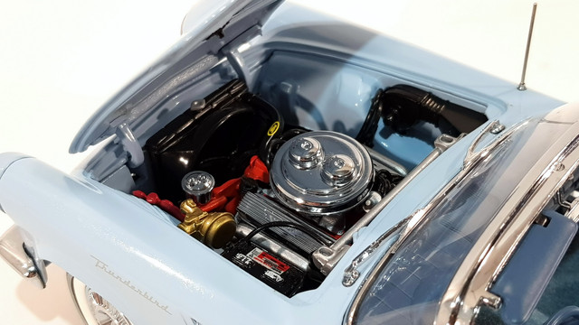 F57TB237.jpg
