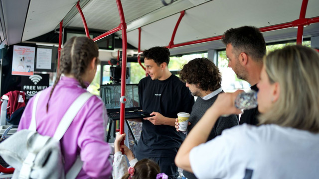 Blue-Bus-18.jpg
