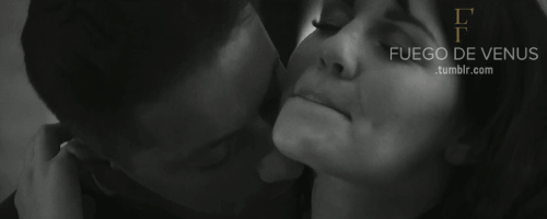 [Image: brunette-001-6.gif]