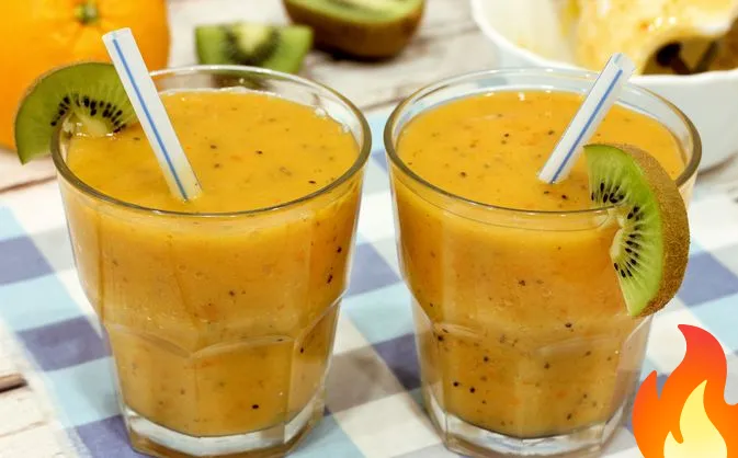 Постер Смузи из хурмы, киви, банана и апельсина