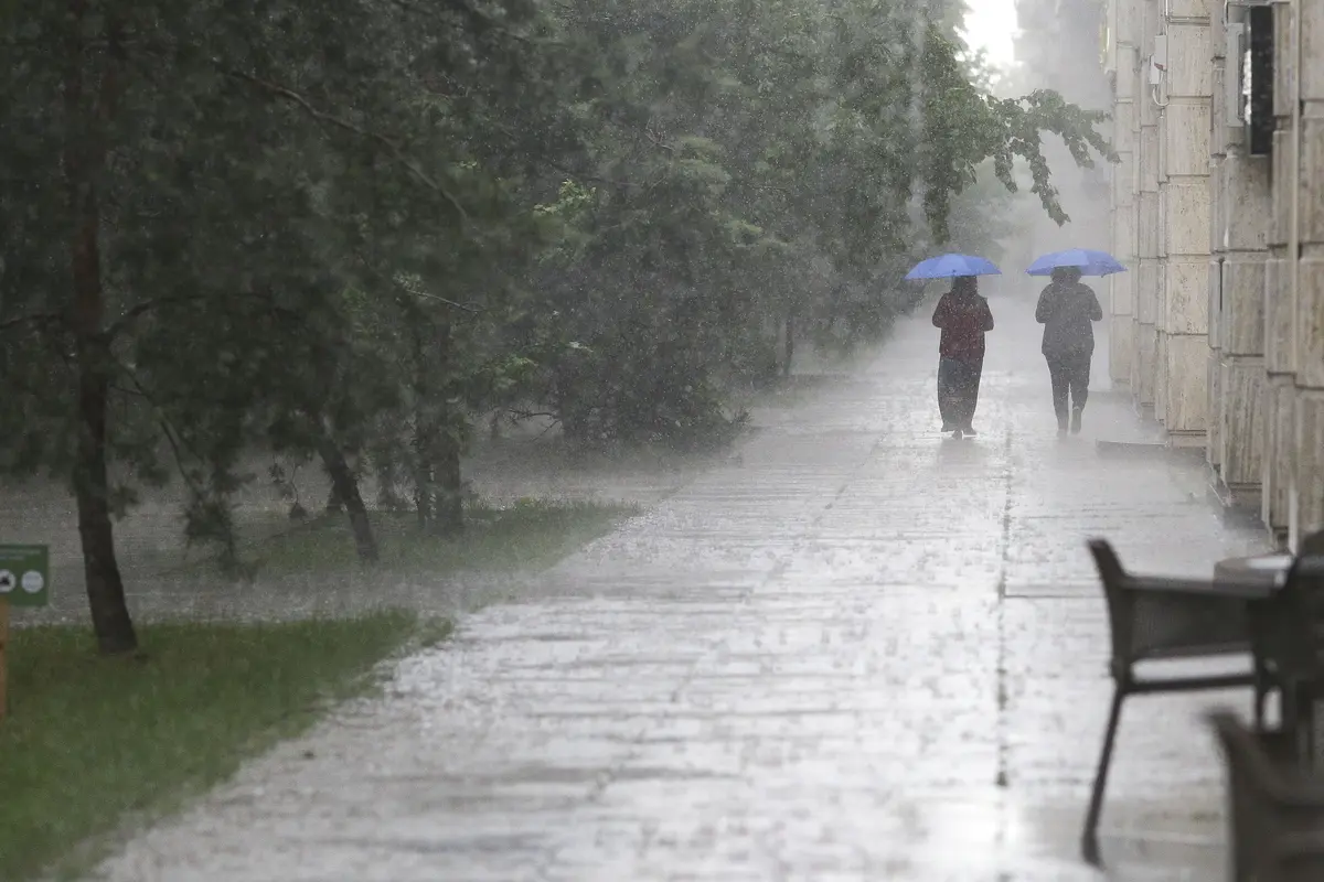 Cod roșu de vijelii pentru București și nouă localități din Ilfov și Ialomița