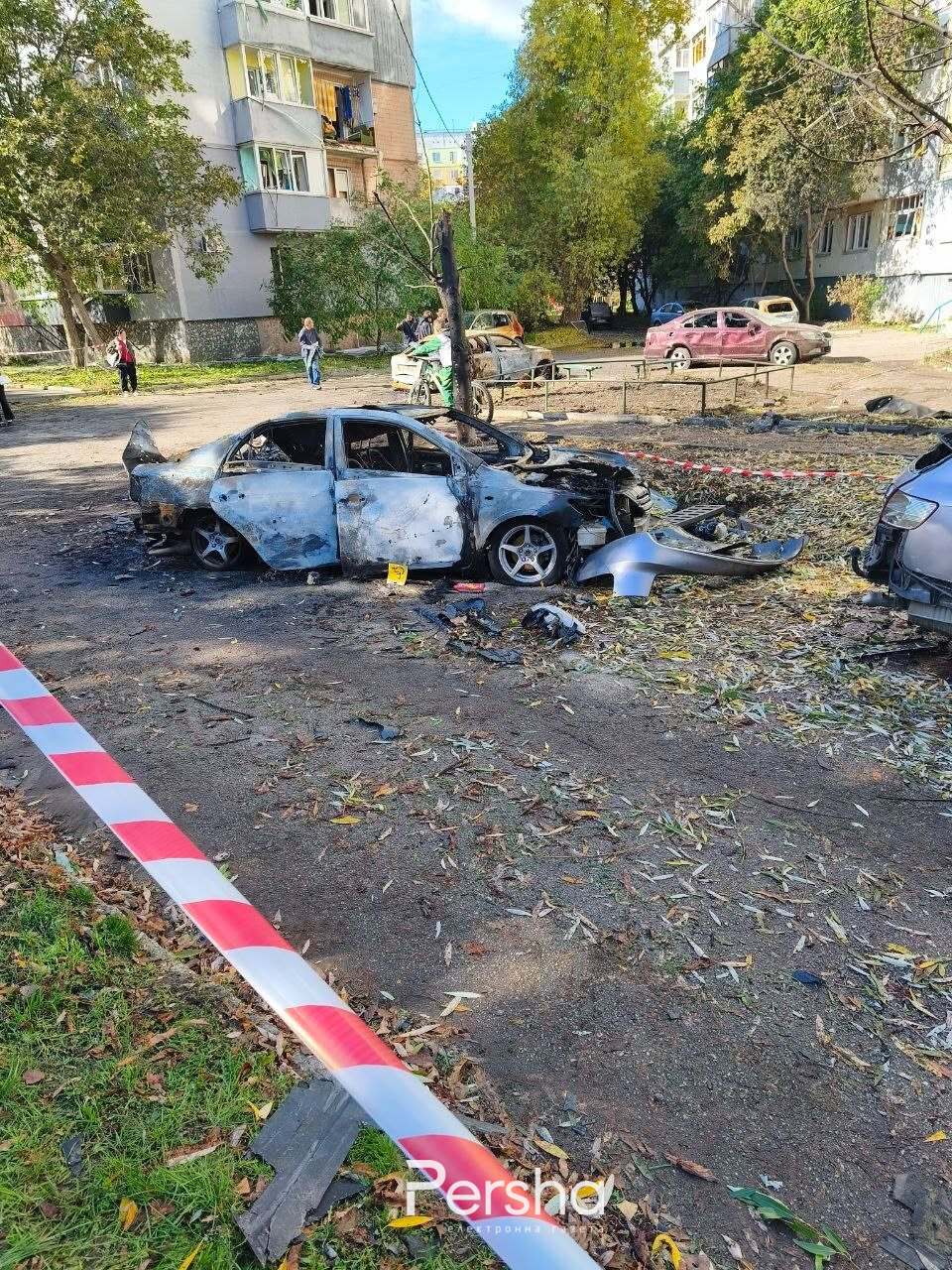 Атака на Кропивницький 14 жовтня люди розбирають завали Перша електронна газета (11)